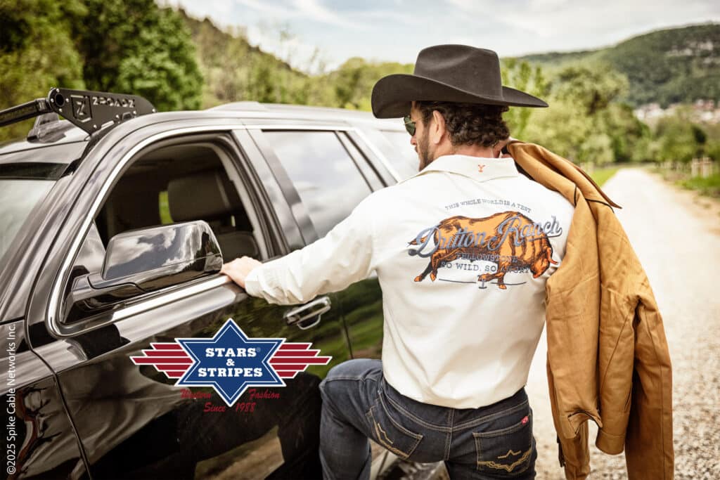 YELLOWSTONE_Shirt_So_wild_so_angry-male-back_web