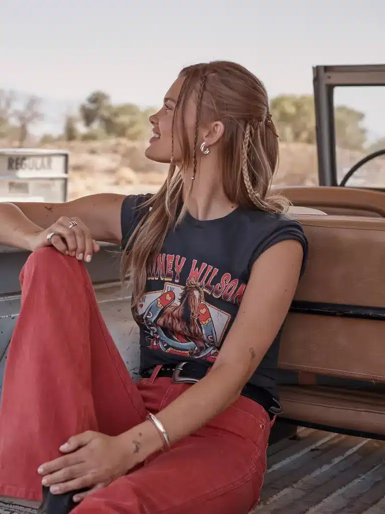 Lainey Wilson Horse card