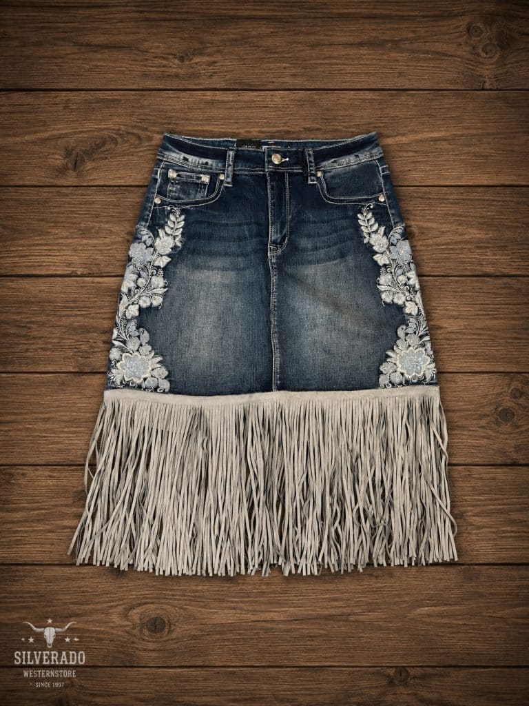 Grace in La franje skirt