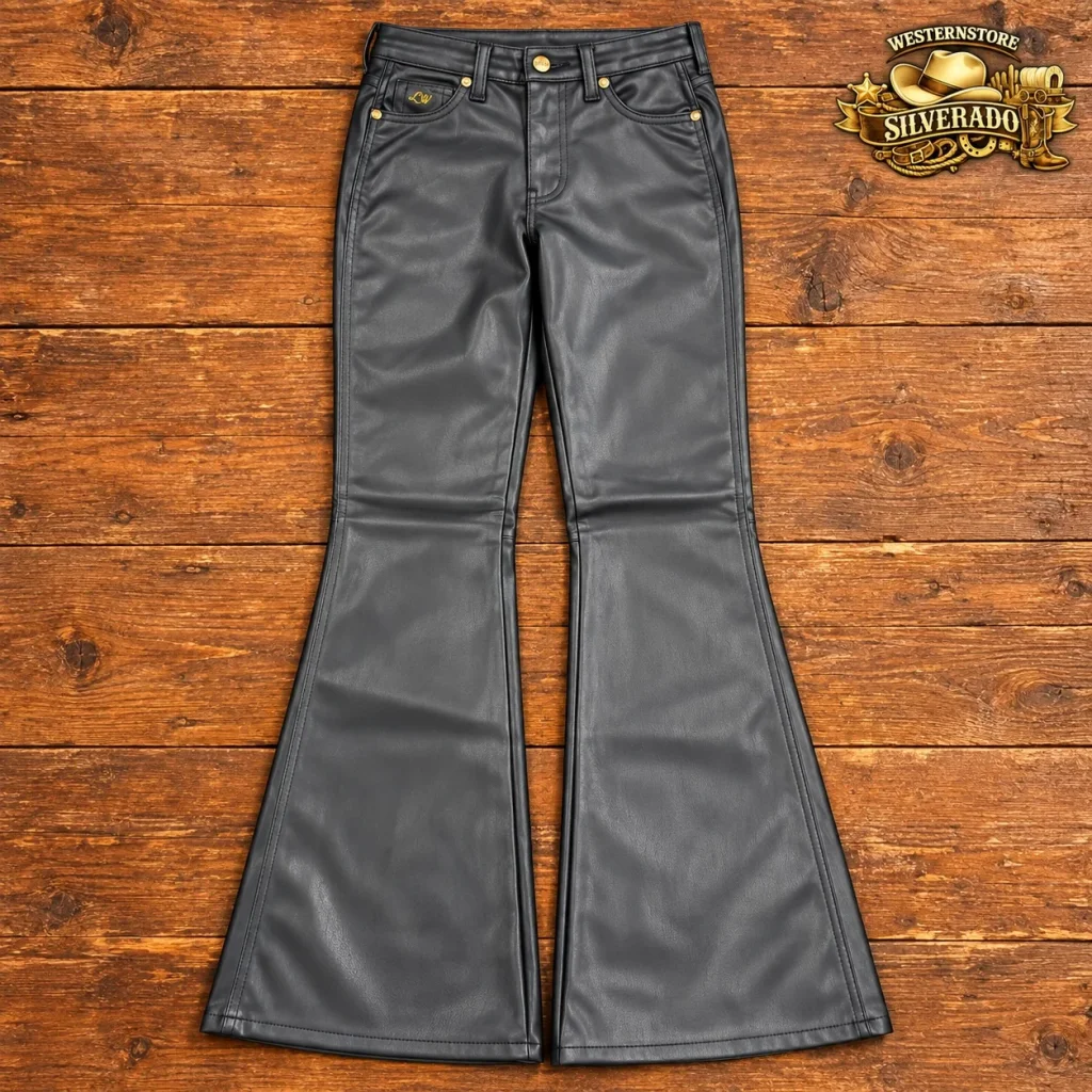 Lainey Wilson x Wrangler Lederlook Bootcut Broek